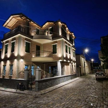 Bujtina Behram Ξενοδοχείο Κορυτσά Εξωτερικό φωτογραφία